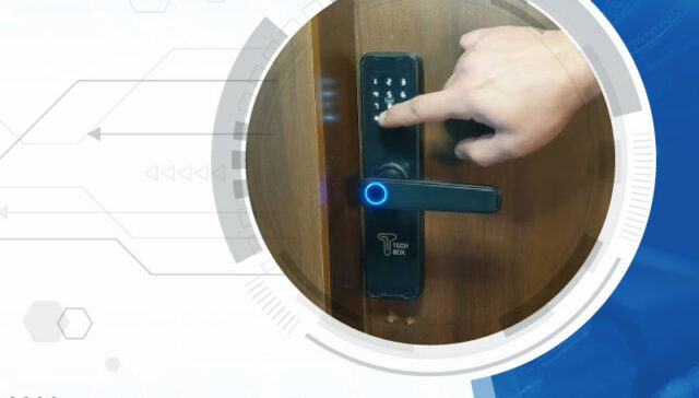 برمجة باب ذكي